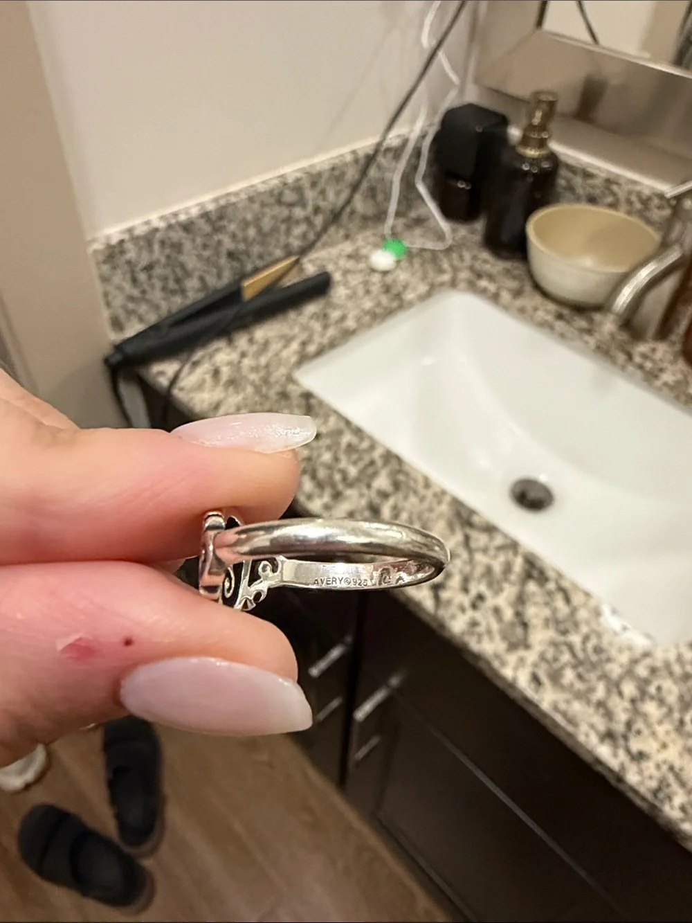 James Avery Sterling Silver Swirl Band Ring - Size 8